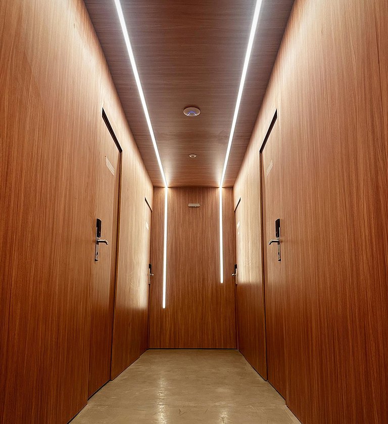 Damani Studios 102