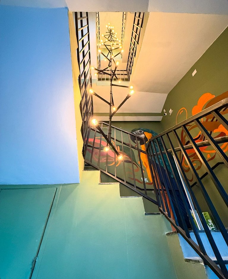 Damani Studios 214