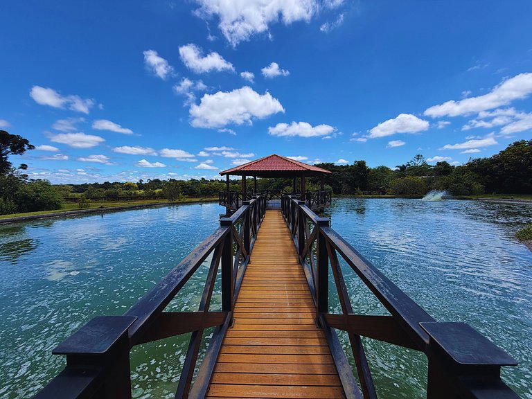 Chalé com Lago | Conforto e Natureza