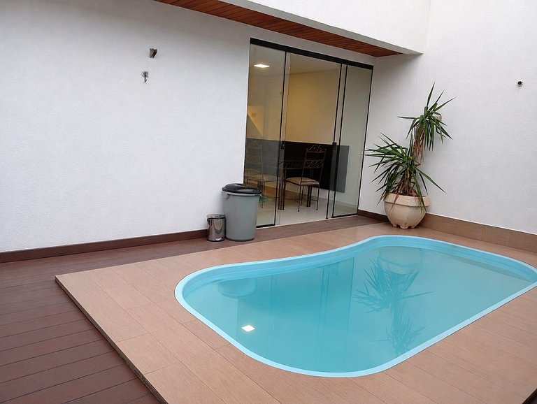 Casa Moderna com Piscina