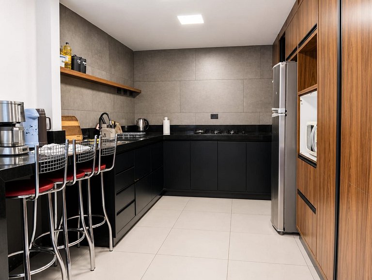 Casa Moderna com Piscina
