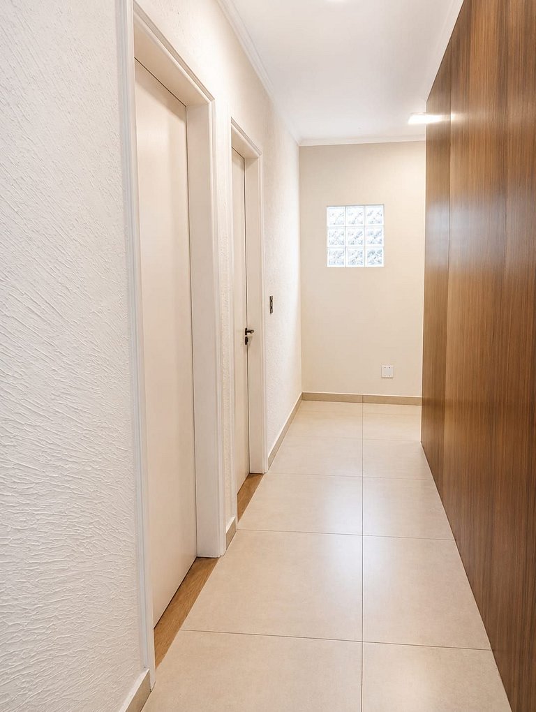 Casa Moderna com Piscina