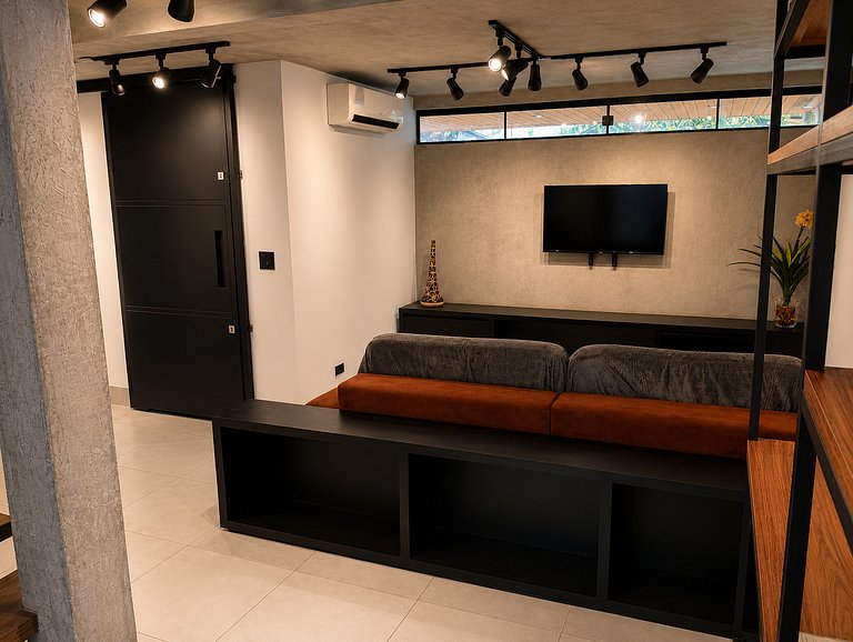 Casa Moderna com Piscina