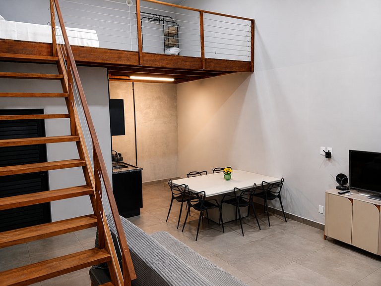 Espaço Moderno com Mezanino