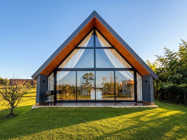 Chalé com Lago | Conforto e Natureza