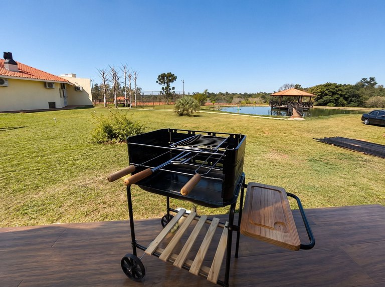 Chalé com Lago | Conforto e Natureza