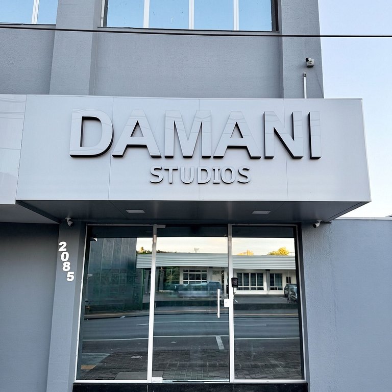 Damani Studios 107