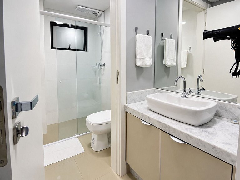 ApartDamani 702